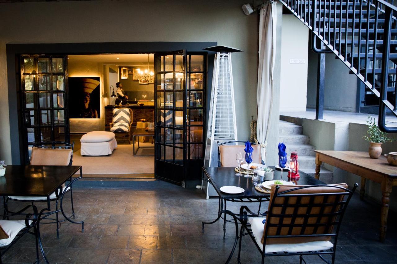 Olive Grove Guesthouse วินด์ฮุก ภายนอก รูปภาพ